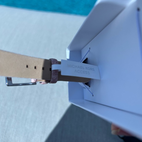 Michael Kors Access Apple Watch Band 38MM/40MM Micro PVC - Picture 5 of 17